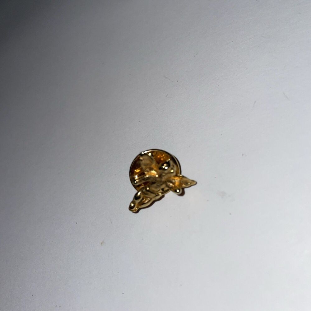 Vintage Gold-Tone Flying Cherub Angel Lapel Pin New on Card